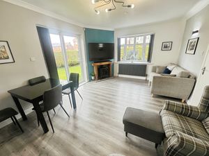 Lounge- click for photo gallery